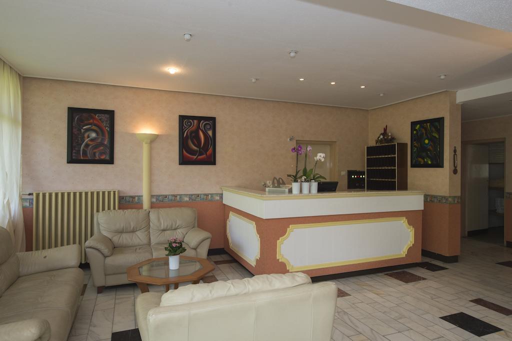 Familia Hotel Balatonboglár Esterno foto