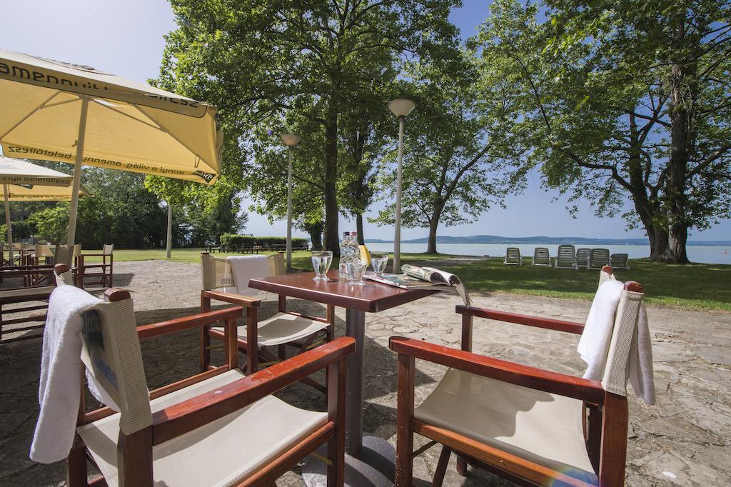 Familia Hotel Balatonboglár Esterno foto