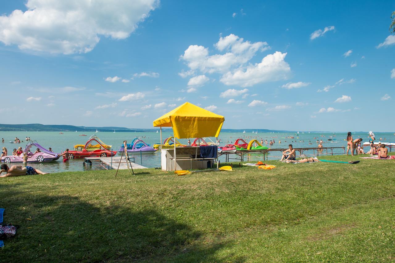Familia Hotel Balatonboglár Esterno foto